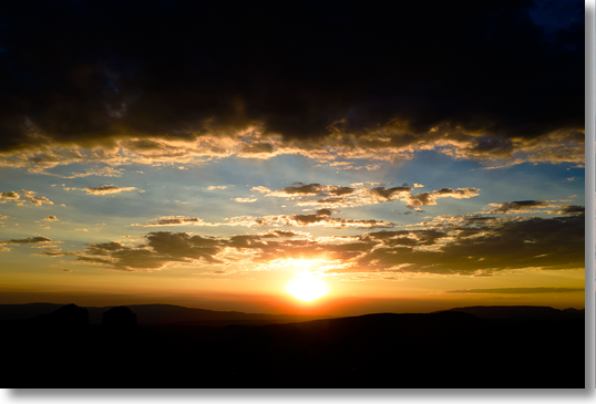 MOODY SUNSET