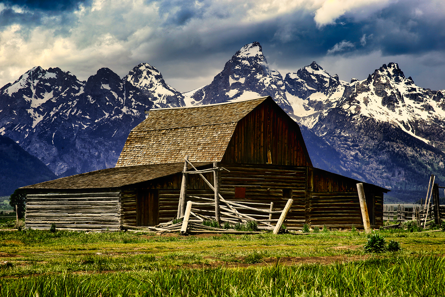 Moulton Barn with the Grand Tetons