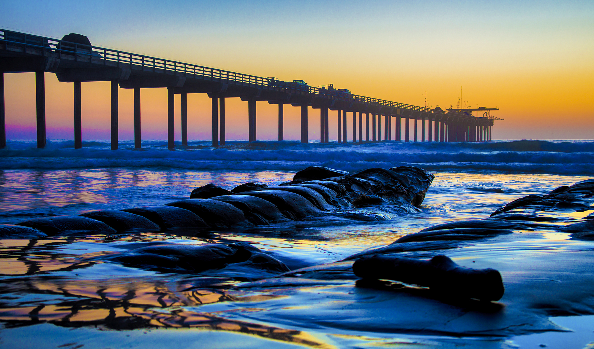 SCRIPPS PIER IN LAJOLLA CALIFORNIA